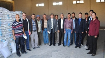 Karamanlı Üreticilere Tohum Dağıtımı