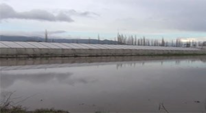 Ortaca`da Tarım Arazileri ve Narenciye Bahçelerini Su Bastı