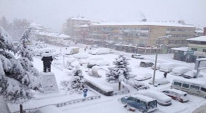 Beyşehir`de Kar Yağışı Çiftçiyi Sevindirdi