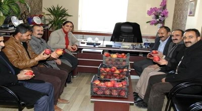 Meyve Üreticisinden Eş Başkanlara Ziyaret