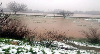 Sağanak Yağmur Üç İlçedeki Arazileri ve Seraları Vurdu