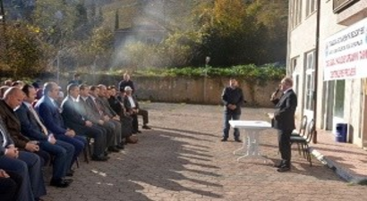 Baraj Bölgesinde Organik Tarım Yapan Çiftçilere Kireç ve Gübre Dağıtıldı