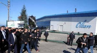 Fındık Üreticilerinden Siyah Çelenk