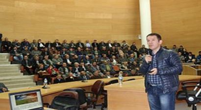 Akhisar`lı Çiftçiler Eğitim Toplantısında Buluştu