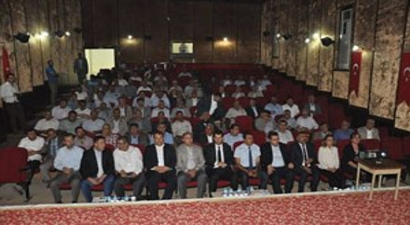 Bozova`da Urfa Fıstığı Yetiştiriciliği Paneli Düzenlendi