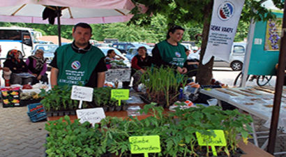 Üreticiler, Geleneksel Yöntemlerle Sakladıkları Sebze-Meyve Tohumlarını Takas Etti