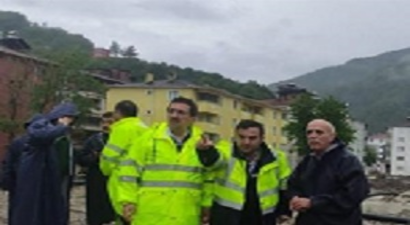Bakan Yardımcıları Sel Bölgesinde