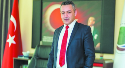 Avrupa Ekonomik Senatosu`na Seçilen İlk Türk Senatör Hakan Yüksel