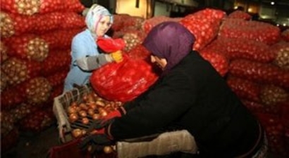 Sebze ve Meyvenin `Hal`inden Kadınlar Anlıyor
