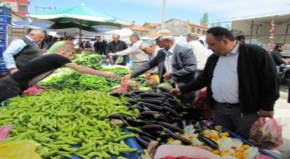 Hisarcık`ta Sebze Fiyatları 1 Liraya Kadar Düştü