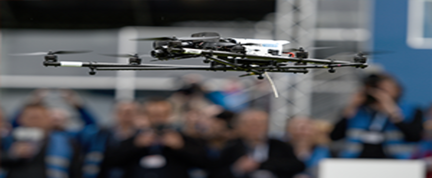 Robotlar, Fuarda Kendi Tanıtımlarını Yapıyor