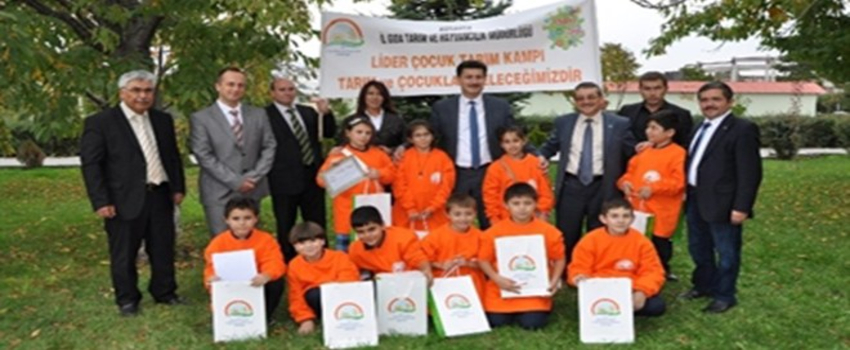 Kütahya`da `Lider Çocuk Tarım Kampı` Etkinliği