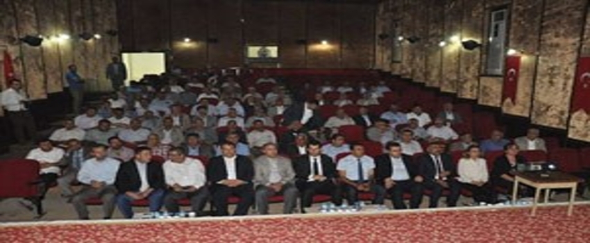 Bozova`da Urfa Fıstığı Yetiştiriciliği Paneli Düzenlendi
