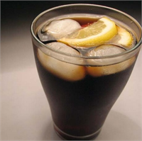 1 İlk 10 dakikada Kanınıza hemen 10 çay kaşığı kadar şeker girer Bu normal günlük dozun 100 katı kadardır Bulantınızın olmamasının nedeni içinde bulunan fosforik asiddir