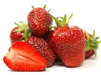 Çilek Bir kase çilekte 84 7 miligram C vitamini bulunmaktadır