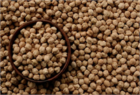 Nohut Kalorisi diğer baklagillere göre daha yüksektir proteinin yanı sıra nişasta miktarı fazladır B vitaminleri demir kalsiyum fosfor ve fosfat içerir B1 B2 B6 ve K vitaminlerinin yanı sıra magnezyum demir kalsiyum ve potasyum içerir