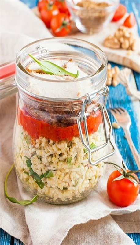 Bulgur fazla lif ihtiva ettiğinden dolayı diyetlerin vazgeçilmezidir Araştırmalar bulgurun acıkmayı 1 5 saat geciktirdiğini ortaya koymuştur Bulgur kolesterol içermez