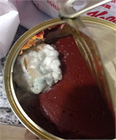 Üretim tarihine son tüketim tarihine bakmalı gerekli izinlerin alınıp alınmadığını kontrol etmeliyiz Kapağındaki küflenme ambalajında ezilme gibi değişiklikler varsa bunları da kullanmamalıyız diye konuştu