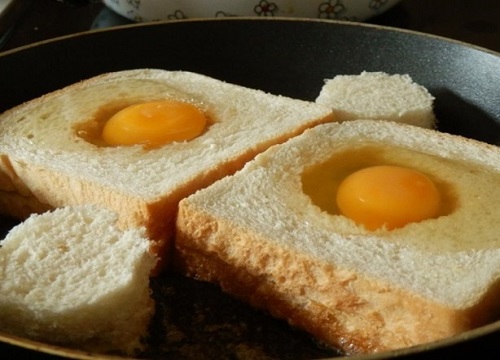 07 30 Çoğu kişi kahvaltıyı atlıyor ama araştırmalar gösteriyor ki kahvaltı etmeyenlerin obez olma ihtimali daha yüksek Sabah tüketeceğiniz protein sizi uzun süre tok tutacaktır