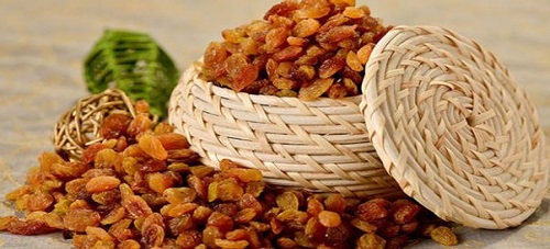 Elma papaya portakal kayısı guava çilek hurma kuru üzüm ve armut ise zengin lif içerikleri sayesinde kabızlığın azaltılmasına yardımcı olmaktadırlar