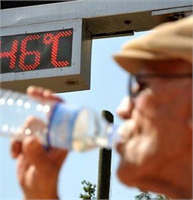 Açık havada çalışanlar güneşten etkilenir inşaat işçileri gibi