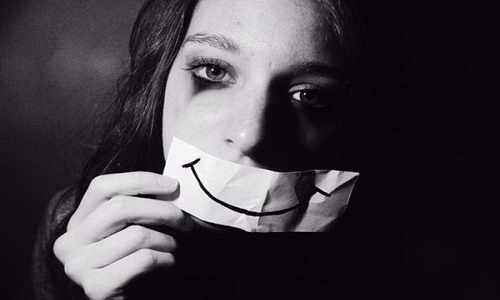 Ayrıca deniz tuzu böylece serotonin ve stres ile başa çıkmak için hormonlar için melatonin üreterek gece dinlenmeyi sağlar bu aynı zamanda depresyondan korur