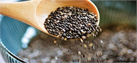 Chia tohumlarını smoothielerinize salatalarınıza yulaf ezmenize katabilirsiniz