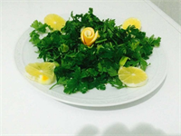 Astım hastalığına faydalıdır Maydanozun astım hastalığına da iyi geldiği söylenmektedir Özellikle maydanoz suyunun astım ataklarının şiddetini azalttığı ve bronşları açtığı söylenir