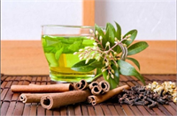 Bu programı uygulayacağınız 3 gün boyunca bitki çayları içmeye ciğerlerinizi açacak sporlar yapmaya ve okaliptus gibi doğal yağlar ile nefes açıcı kürler uygulamaya da özen gösterin