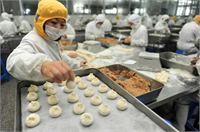 Yine Çin halkının vazgeçilmezlerinden dolma çörekler