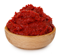 Salça açıldıktan sonra nem içeriği itibariyle küflenme görülebilen bir üründür üzerine yağ dökülmesi ya da tuz ile karıştırılması küflenmeyi bir süre geciktirebilir