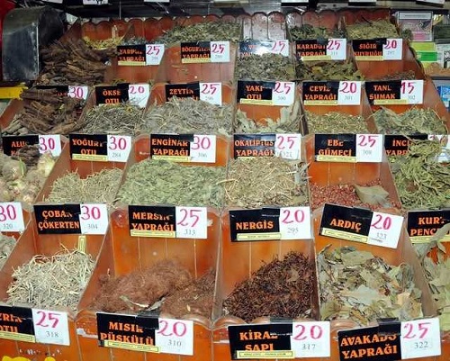 İlk olarak bitkisel ürün üreticilerinin çok masraflı bulduğu ruhsat alma işlemlerinde fiyat indirimi yapıldı