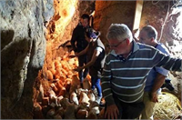 Bölgenin en eski yerleşim yerlerinden biri olan Üçharman köyü geçimini hayvancılıktan sağlıyor