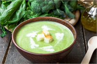 Sütlü brokoli çorbası