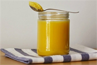 Dr Ender Saraç Tereyağının içinde beyin için faydalı vitaminler vardır İçinde yüksek kolesterol olduğu için kolesterol problemi olanlara tavsiye edilmez Ama içinde potasyum da var Tereyağını çok seviyorsanız ama yan etkisi olmasın istiyorsanız saf yağa dönüştürebilirsiniz diyor