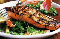 Somon gibi omega 3 yüklü olan balıklar migren ağrılarının şiddetini azaltabilir Cincinnati Üniversitesi nde yapılan araştırmaya göre 6 hafta boyunca omega 3 takviyesi alan kişilerden bazılarının migren ağrılarının şiddetinde ciddi düşüşler yaşanmış