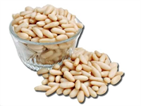 Yöredeki köylerde cilveli çay geleneği yükselen çam fıstığı fiyatlarına rağmen devam ettiriliyor