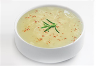 Son yıllarda iş yaşamının getirdiği öğle ve akşam yemeklerinin dışarıda yenmesi durumunda artış vardır Bu tarz yemeklerden özellikle sulu et ve tavuklu sebze yemeklerinin yağ un ve sos içerikleri fazla olmakla beraber kızartma usulüyle pişirilme olasılığı yüksektir Aynı zamanda çorbaların içerisinde de un ve doymuş yağ oldukça fazla olabilmektedir