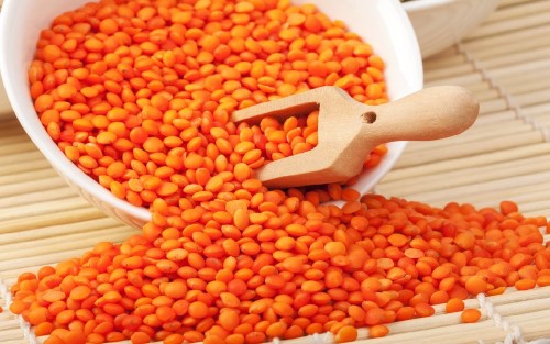 Mercimek Baklagiller familyasının küçük bir bireyi olan mercimek bir tabakta 15 6 gramlık içeriği ile süper bir lif kaynağıdır Cilalı taş devrinden beri üretilen mercimek aynı zamanda iyi bir protein B vitamini demir ve mineral kaynağıdır