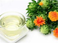 ASPİR YAĞI Vücudumuzda zaman içerisinde biriken fazla yağların yakılmasına yardımcı olarak kilo verimi sürecine destek sağlayabilir Kan şekeri ve kolesterolü dengelemeye yardımcı olan bitkisel yağlar arasındadır Aspir diğer bir adıyla Carthamus tinctorius çok dallı yapıda olan otsu bir bitkidir Anavatanı Arabistan Yarımadası olup İran Hindistan Pakistan gibi ülkelere yayılmıştır Türkiye de Anadolu da yabani olarak rastlanmakta ve ekimi de yapılmaktadır Piyasa Fiyatı 50ml 24 60tl