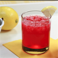 65 yaş üstü insanlarda genel olarak görülen uykusuzluk sorununun yapılan kiraz suyu uygulaması ile 25 ile 34 arasında değişiklik gösterdiği belirtilirken kiraz suyu içen deneklerin düzenli uyku sayısının haftada en az 3 günde çıktığı belirtildi Ayrıca kiraz suyunun düzenli tüketilmesi sonucu uykusuzluğun yanı sıra kronik ağrı yüksek tansiyon ve diyabet hastalarında da yaşanan sorunlarda düşüş görüldüğü tespit edildi