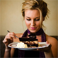 Tatlı bisküviler de tuz içerir Mutlaka etiket bilgisine bakılarak gıdaların tuz ve sodium içeriği takip edilmelidir