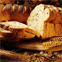 Dondurucudaki ekmek sarılı olmalı böylece nemlenmez Dondurucudan çıkardıktan sonra yemeden veya tost yapmadan önce tamamen çözülmesini beklemelisiniz