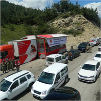 Vodafone Çiftçi Kulübü Tırı Soma da Yardımlarına Devam Ediyor