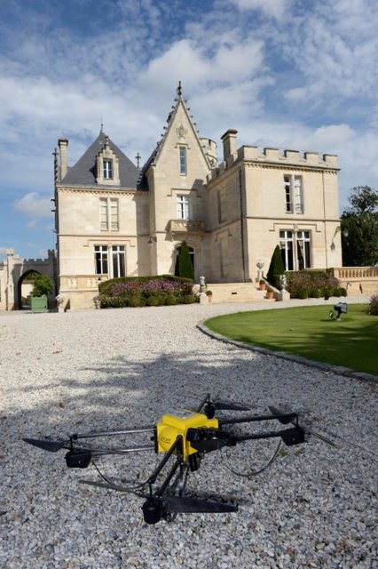 Drone da denilen 4 pervaneli insansız hava araçları Magrez in işini kolaylaştırıyor