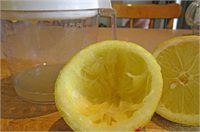 Yemeklerde çorbalarınızda balığın üzerinde yemeye doyamadığınız limonun birçok faydası olduğunu biliyor muydunuz