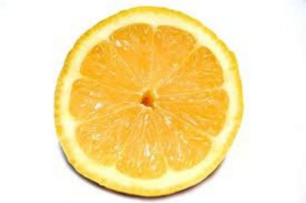 Nefesinizi tazeler Diş ağrısını ve dişeti iltihabını hafifletmeye yardım eder Fakat sitrik asit diş minesini aşındırabilir bu nedenle limonu suyu içtikten sonra dişlerinizi fırçalayın