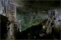 Büyüleyici atmosfere sahip Tek ve eşsiz kabul edilmesi nedeniyle geçen yıl Orman ve Su İşleri Bakanlığı tarafından tabiat anıtı ilan edilerek koruma altına alınan Gilindire Mağarası yaklaşık 2 ay önce de ziyarete açıldı