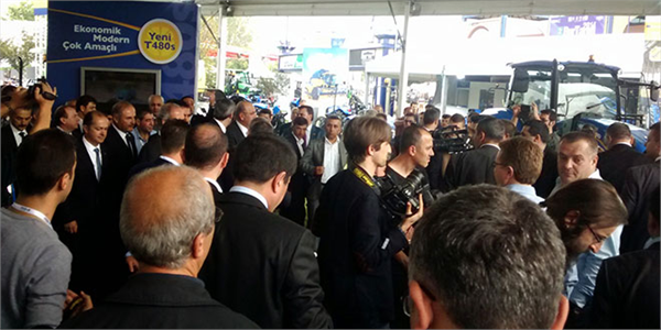 Kalabalıkla beraber