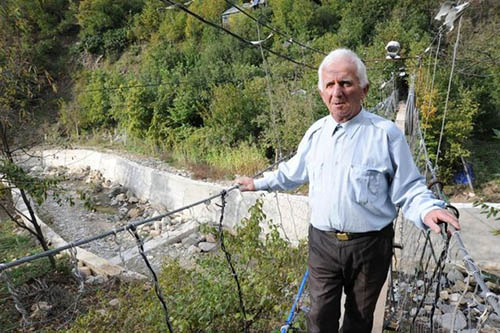 Kan bağışı yapmayan bu köprüden geçemiyor